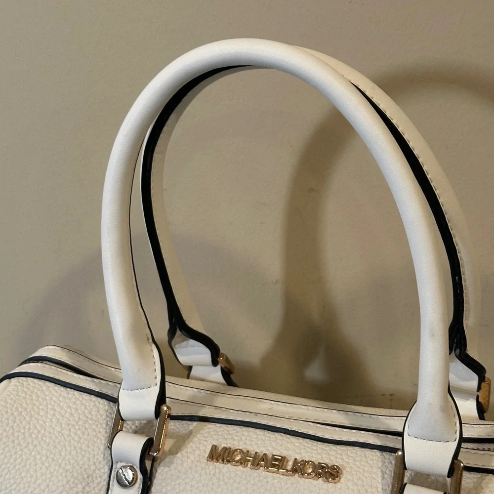 Michael Kors White bedord legacy purse with strap